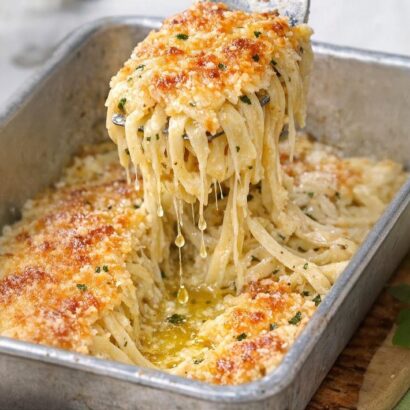Thumbnail for Oven-Baked 4-Ingredient Garlic Parmesan Noodles