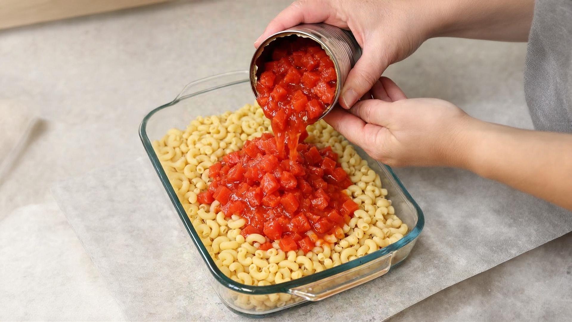 Thumbnail for Oven-Baked 4-Ingredient Macaroni and Tomatoes