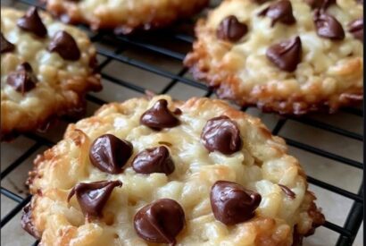 Thumbnail for Retro Bakery Rice Krispie Chocolate Chip Cookies