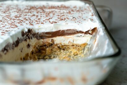 Thumbnail for Robert Redford Dessert: The Retro Layered Treat That Never Goes Out of Style