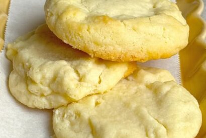 Thumbnail for Chicago Public School Butter Cookies: The Tender, Vanilla-Packed Classic Everyone Remembers